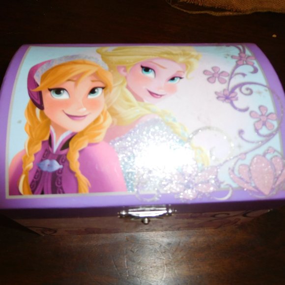 Frozen Jewelry Box* - Picture 1 of 3